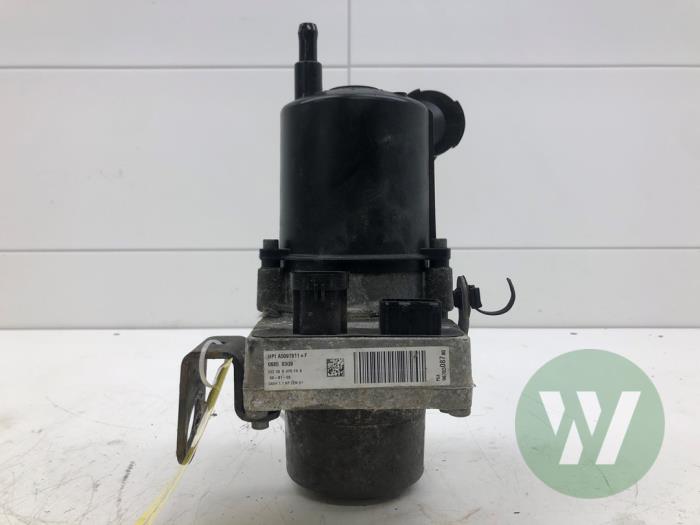 Gebruikte Servopomp Citroen C4 Coupé (LA) 1.4 16V Prijs € 72,45 Margeregeling aangeboden door Wessel Parts & Service B.V.