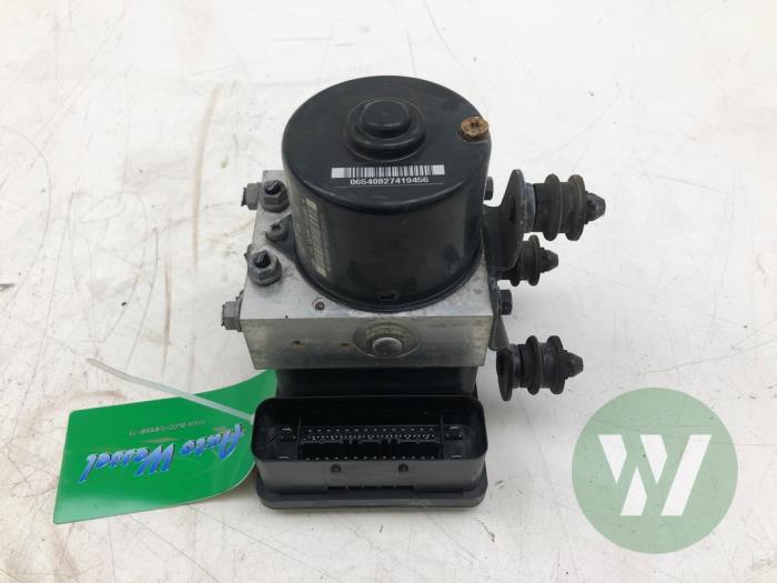 Gebruikte ABS Pomp Volkswagen Touran (1T1/T2) 2.0 FSI 16V Prijs € 40,95 Margeregeling aangeboden door Wessel Parts & Service B.V.