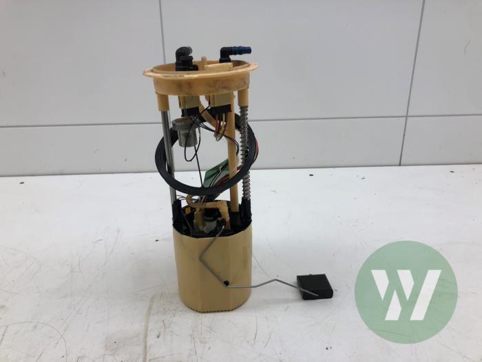 Gebruikte Tank element Pomp Porsche Macan (95B) 3.0 S Diesel V6 24V Prijs € 93,45 Margeregeling aangeboden door Wessel Parts & Service B.V.