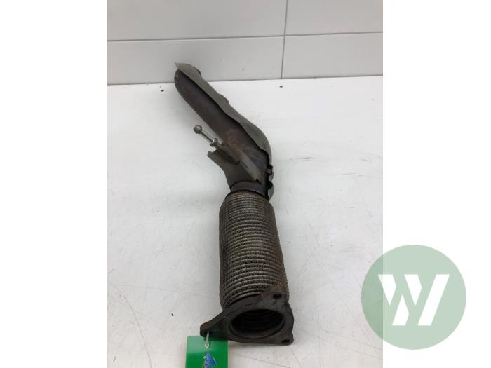 Gebruikte Uitlaat voorpijp Jaguar E-Pace 2.0 P300 Turbo 16V AWD Prijs € 103,95 Margeregeling aangeboden door Wessel Parts & Service B.V.