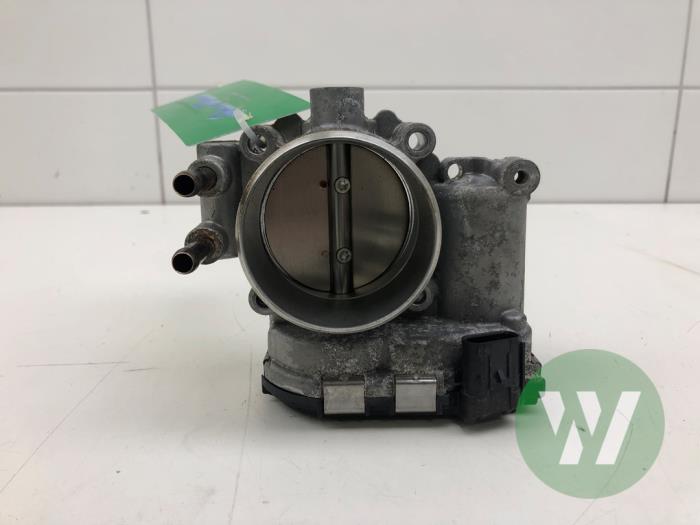 Gebruikte Gasklephuis Jaguar E-Pace 2.0 P300 Turbo 16V AWD Prijs € 141,75 Margeregeling aangeboden door Wessel Parts & Service B.V.