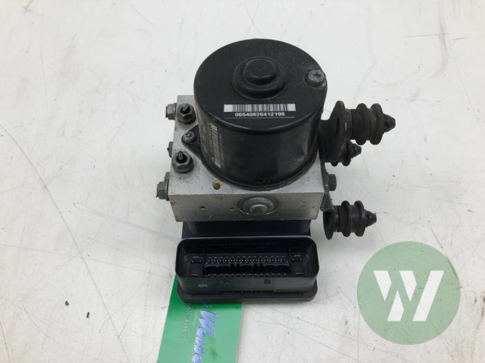 Gebruikte ABS Pomp Volkswagen Touran (1T1/T2) 1.4 16V TSI 140 Prijs € 61,95 Margeregeling aangeboden door Wessel Parts & Service B.V.