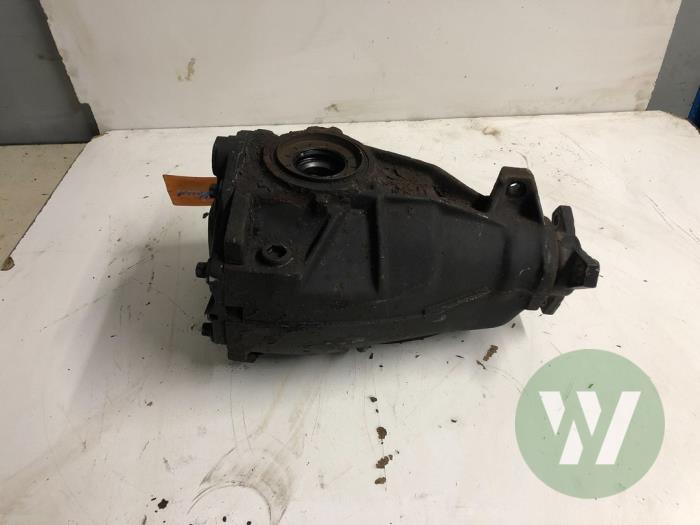 Gebruikte Differentieel achter Mercedes C Combi (S203) 2.0 C-180 16V Prijs € 313,95 Margeregeling aangeboden door Wessel Parts & Service B.V.