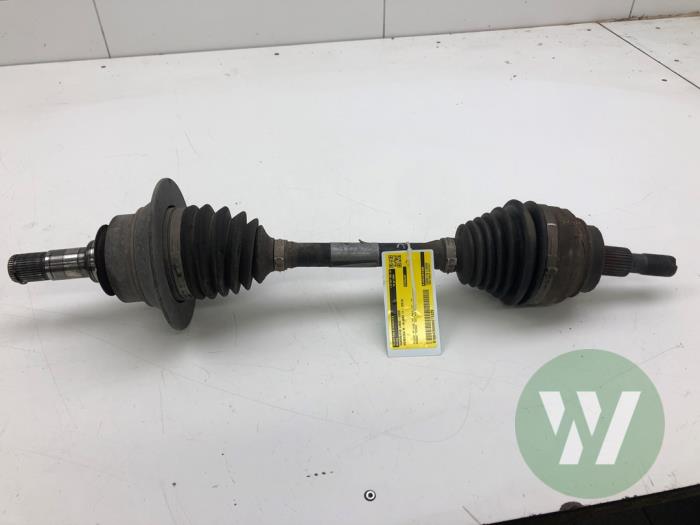 Gebruikte Steekas links-voor Mercedes ML III (166) 3.0 ML-350 BlueTEC V6 24V 4-Matic Prijs € 313,95 Margeregeling aangeboden door Wessel Parts & Service B.V.