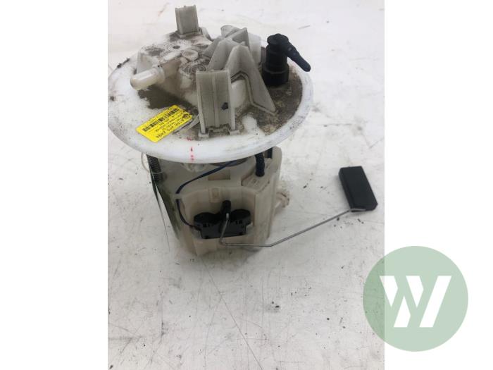 Gebruikte Tank element Pomp Mercedes ML III (166) 3.0 ML-350 BlueTEC V6 24V 4-Matic Prijs € 82,95 Margeregeling aangeboden door Wessel Parts & Service B.V.