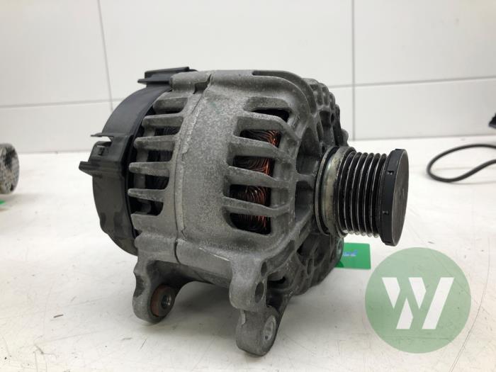 Gebruikte Dynamo Audi A4 Allroad Quattro (B9) 2.0 TDI 16V Prijs € 82,95 Margeregeling aangeboden door Wessel Parts & Service B.V.