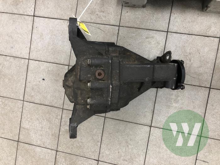 Gebruikte Differentieel achter Mercedes ML I (163) 5.4 55 AMG V8 32V Prijs € 131,25 Margeregeling aangeboden door Wessel Parts & Service B.V.