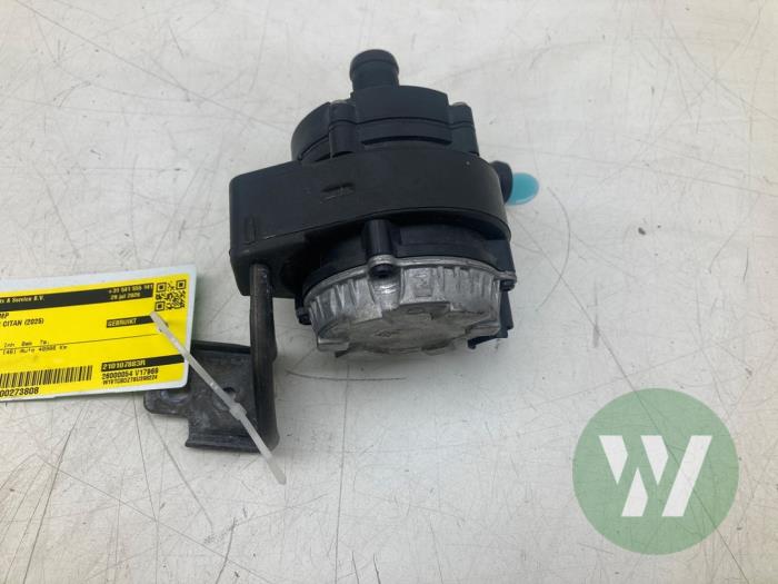 Gebruikte Waterpomp Mercedes Citan (420.6) 1.5 112 CDI Prijs € 51,45 Margeregeling aangeboden door Wessel Parts & Service B.V.