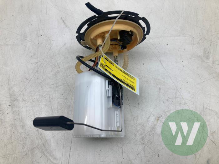 Gebruikte Tank element Pomp Mercedes Citan (420.6) 1.5 112 CDI Prijs € 82,95 Margeregeling aangeboden door Wessel Parts & Service B.V.