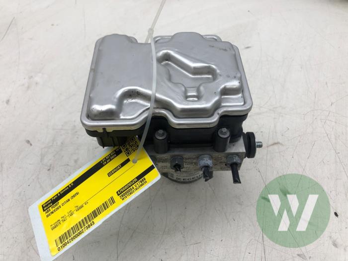 Gebruikte ABS Pomp Mercedes Citan (420.6) 1.5 112 CDI Prijs € 208,95 Margeregeling aangeboden door Wessel Parts & Service B.V.