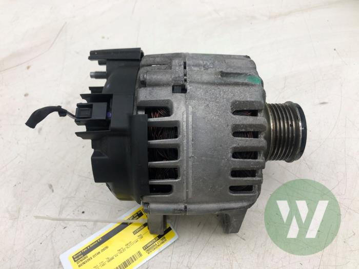 Gebruikte Dynamo Mercedes Citan (420.6) 1.5 112 CDI Prijs € 61,95 Margeregeling aangeboden door Wessel Parts & Service B.V.