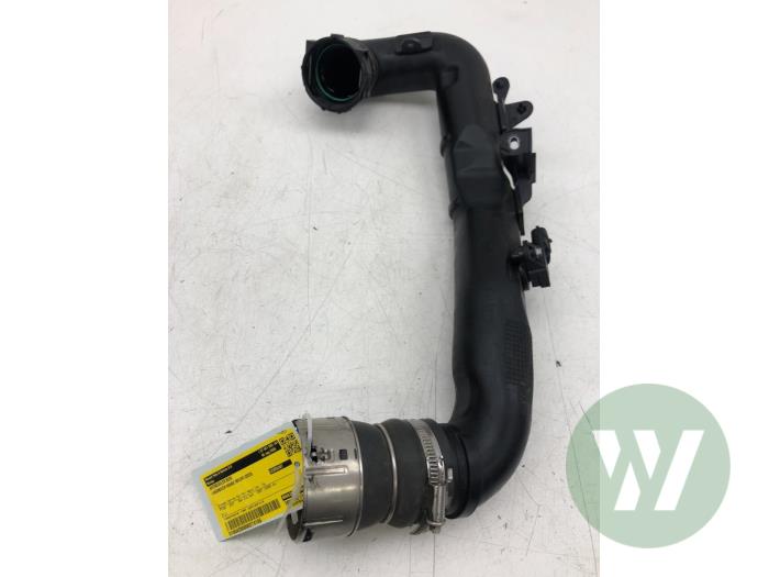 Gebruikte Intercooler Buis Landrover Range Rover Velar (LY) 2.0 16V P400e AWD Prijs € 72,45 Margeregeling aangeboden door Wessel Parts & Service B.V.