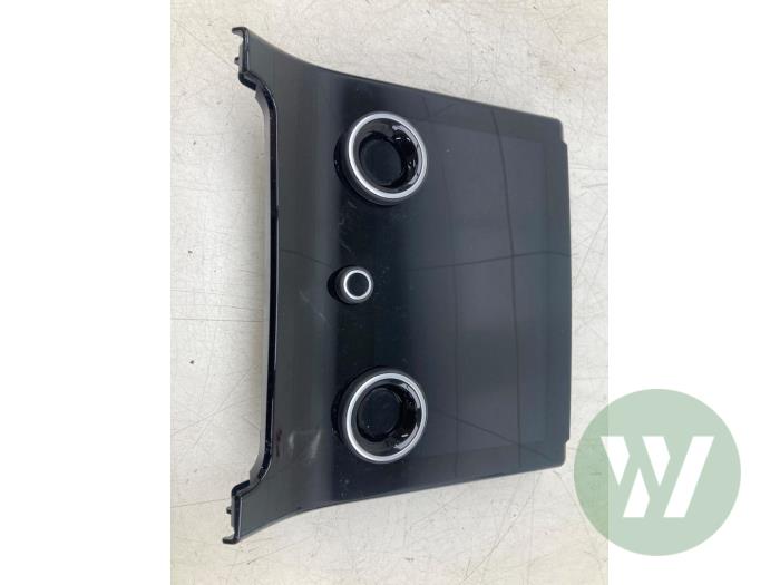 Gebruikte Display Interieur Landrover Range Rover Velar (LY) 2.0 16V P400e AWD Prijs € 313,95 Margeregeling aangeboden door Wessel Parts & Service B.V.
