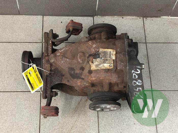 Gebruikte Cardanklok achter BMW 6 serie (E63) 630i 24V Prijs € 236,25 Margeregeling aangeboden door Wessel Parts & Service B.V.