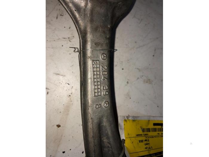 Draagarm links-voor van een Mercedes G-Klasse 2010