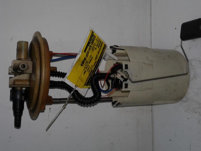 Gebruikte Tank element Pomp Mercedes Sprinter 3,5t (906.63) 209 CDI 16V Prijs € 82,95 Margeregeling aangeboden door Wessel Parts & Service B.V.