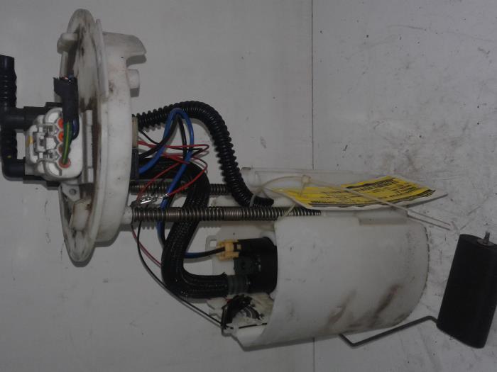 Gebruikte Tank element Pomp Chevrolet Cruze 2.0 D 16V Prijs € 82,95 Margeregeling aangeboden door Wessel Parts & Service B.V.