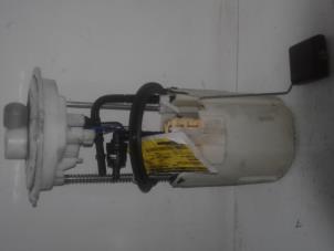 Gebruikte Tank element Pomp Mercedes A (W169) 2.0 A-160 CDI 16V Prijs € 39,00 Margeregeling aangeboden door Wessel Parts & Service B.V.