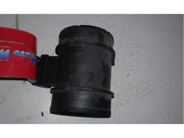 Gebruikte Luchthoeveelheidsmeter Opel Zafira (M75) Prijs € 51,45 Margeregeling aangeboden door Wessel Parts & Service B.V.