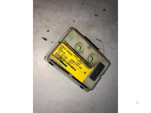 Gebruikte Display Interieur Opel Zafira (F75) 1.6 16V Prijs € 35,00 Margeregeling aangeboden door Wessel Parts & Service B.V.