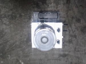 Gebruikte ABS Pomp BMW X3 (E83) 3.0d 24V Prijs € 39,00 Margeregeling aangeboden door Wessel Parts & Service B.V.