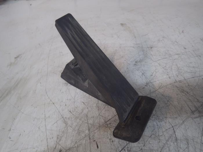 Gebruikte Sensor Gaspedaalpositie BMW X3 (E83) 2.0d 16V Prijs € 40,95 Margeregeling aangeboden door Wessel Parts & Service B.V.