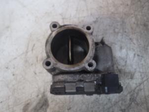 Gebruikte Gasklephuis Mercedes E (C207) E-350 CDI V6 24V Prijs € 49,00 Margeregeling aangeboden door Wessel Parts & Service B.V.