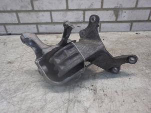 Gebruikte Motorsteun Mini Mini (R56) 1.6 Cooper D 16V Prijs € 69,00 Margeregeling aangeboden door Wessel Parts & Service B.V.
