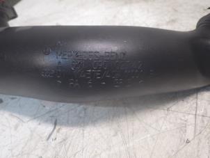 Gebruikte Intercooler Slang Mercedes C Estate (S204) Prijs € 49,00 Margeregeling aangeboden door Wessel Parts & Service B.V.