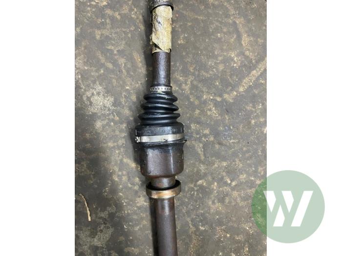 Gebruikte Steekas rechts-voor Renault Kangoo Express (FW) 1.6 16V Prijs € 36,75 Margeregeling aangeboden door Wessel Parts & Service B.V.