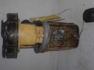 Gebruikte Brandstofpomp Elektrisch Volkswagen Multivan T5 (7E/7HC/7HF/7HM) 2.5 Tdi Prijs € 47,00 Margeregeling aangeboden door Wessel Parts & Service B.V.