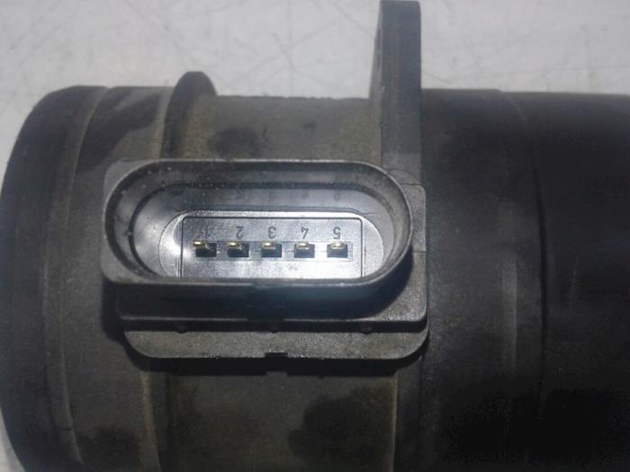 Gebruikte Luchthoeveelheidsmeter Volkswagen Tiguan (5N1/2) 2.0 TDI DRF 16V 4Motion Prijs € 40,00 Margeregeling aangeboden door Wessel Parts & Service B.V.