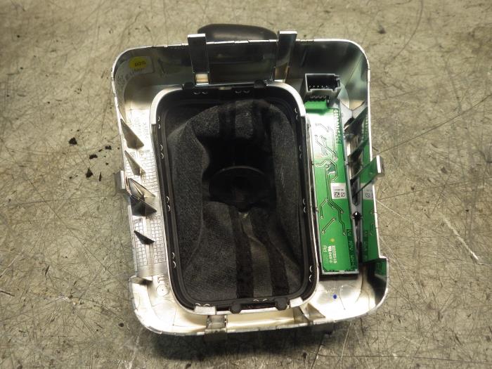 Gebruikte Pook Volkswagen Tiguan (5N1/2) Prijs € 156,45 Margeregeling aangeboden door Wessel Parts & Service B.V.