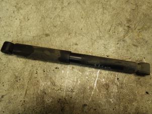 Gebruikte Schokdemper links-achter Mercedes Sprinter 3t (906.61) 213 CDI 16V Prijs € 45,00 Margeregeling aangeboden door Wessel Parts & Service B.V.