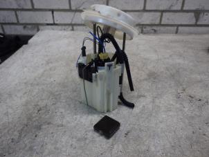 Gebruikte Tank element Pomp Mercedes C Estate (S204) 2.2 C-200 CDI 16V . Prijs € 63,00 Margeregeling aangeboden door Wessel Parts & Service B.V.