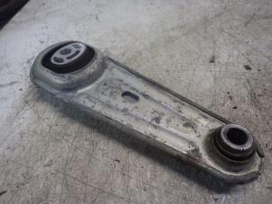 Gebruikte Motorrubber Renault Kangoo/Grand Kangoo (KW) 1.6 16V GPL Prijs € 35,00 Margeregeling aangeboden door Wessel Parts & Service B.V.