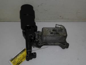 Gebruikte Oliefilterhuis Mercedes Vito (639.6) 2.2 110 CDI 16V Euro 5 Prijs € 69,00 Margeregeling aangeboden door Wessel Parts & Service B.V.