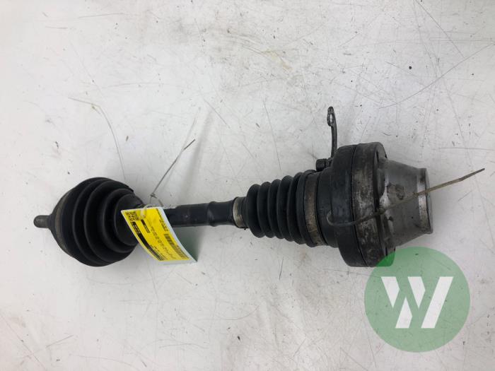 Gebruikte Aandrijfas rechts-voor Volkswagen Caddy II (9K9A) 1.4 Prijs € 26,25 Margeregeling aangeboden door Wessel Parts & Service B.V.