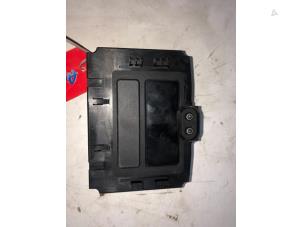 Gebruikte Display Interieur Opel Zafira Mk.I (F75) 2.2 DTI 16V Prijs € 49,00 Margeregeling aangeboden door Wessel Parts & Service B.V.