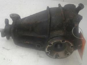 Gebruikte Differentieel achter Mercedes E (W210) 2.2 E-220D 16V Prijs € 225,00 Margeregeling aangeboden door Wessel Parts & Service B.V.