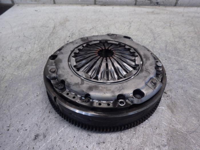 Gebruikte Vliegwiel Mini Mini (R56) 1.6 Cooper D 16V Prijs € 208,95 Margeregeling aangeboden door Wessel Parts & Service B.V.