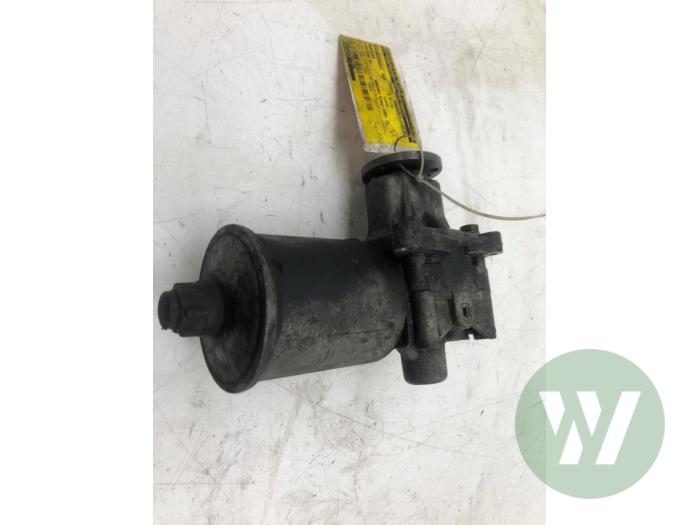 Gebruikte Pomp Servo Mercedes C (W202) 1.8 C-180 16V Prijs € 82,95 Margeregeling aangeboden door Wessel Parts & Service B.V.