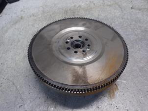 Gebruikte Vliegwiel Opel Adam 1.0 Ecotec 12V SIDI Turbo Prijs € 299,00 Margeregeling aangeboden door Wessel Parts & Service B.V.