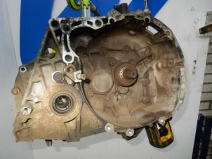 Gebruikte Versnellingsbak Renault Scénic II (JM) 1.5 dCi 80 Prijs € 499,00 Margeregeling aangeboden door Wessel Parts & Service B.V.