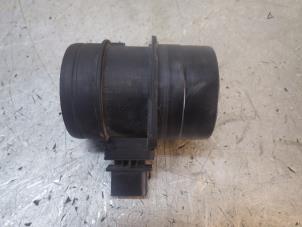 Gebruikte Luchthoeveelheidsmeter Volkswagen Touareg (7LA/7L6) 2.5 TDI R5 Prijs € 40,00 Margeregeling aangeboden door Wessel Parts & Service B.V.