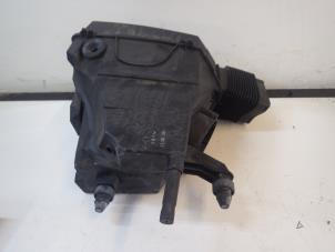 Gebruikte Luchtfilterhuis Audi A6 Avant (C6) 2.0 TDI 16V Prijs € 50,00 Margeregeling aangeboden door Wessel Parts & Service B.V.