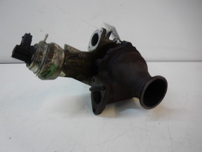 Turbo van een Fiat Punto 2012