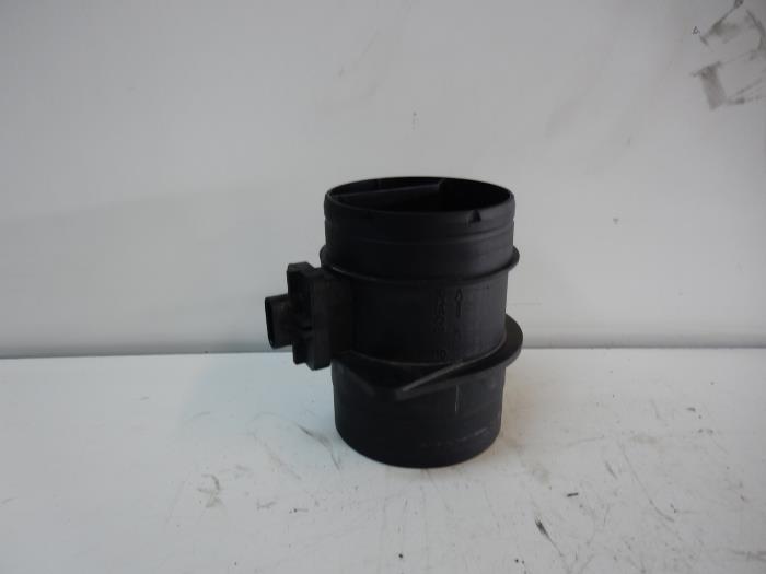 Gebruikte Luchthoeveelheidsmeter Audi A6 (C7) 2.0 TDI 16V Prijs € 40,95 Margeregeling aangeboden door Wessel Parts & Service B.V.