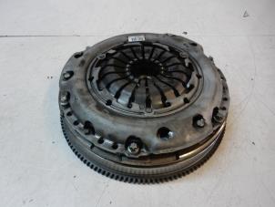 Gebruikte Vliegwiel Chevrolet Trax 1.4 Turbo 16V 4x2 Prijs € 225,00 Margeregeling aangeboden door Wessel Parts & Service B.V.