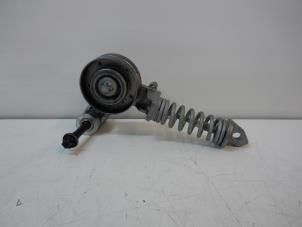 Gebruikte Spanrol Multiriem Opel Corsa IV 1.2 16V Prijs € 55,00 Margeregeling aangeboden door Wessel Parts & Service B.V.